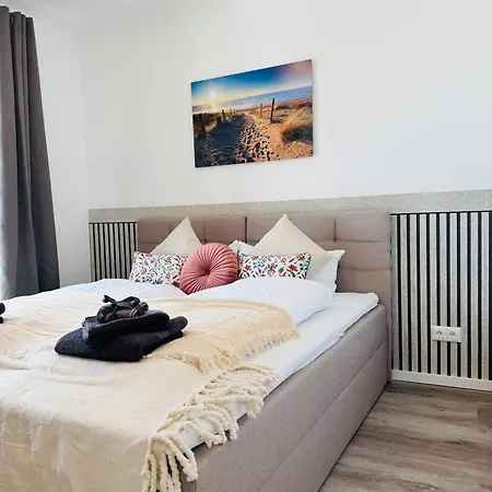 Familientraum 10min Zur Ostsee Und Nach Lübeck Zentrum Mit Parkplatz&balkon Bad Schwartau