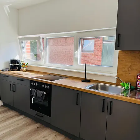 Familientraum 10min Zur Ostsee Und Nach Lübeck Zentrum Mit Parkplatz&balkon Bad Schwartau