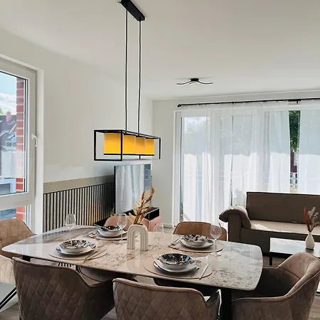 Apartamento Familientraum 10min Zur Ostsee Und Nach Lübeck Zentrum Mit Parkplatz&balkon