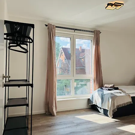 Familientraum 10min Zur Ostsee Und Nach Lübeck Zentrum Mit Parkplatz&balkon Apartamento *