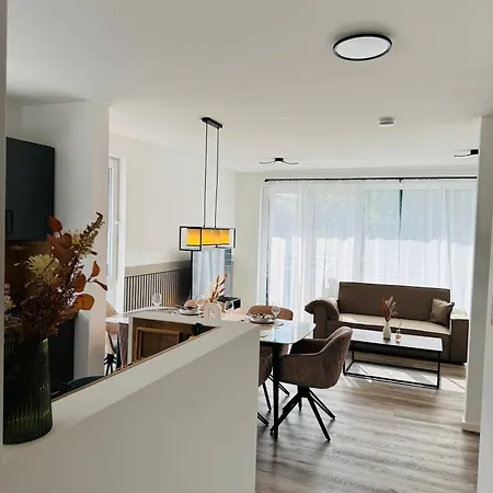 Familientraum 10min Zur Ostsee Und Nach Lübeck Zentrum Mit Parkplatz&balkon Apartamento Bad Schwartau