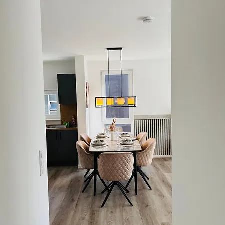 Familientraum 10min Zur Ostsee Und Nach Lübeck Zentrum Mit Parkplatz&balkon Bad Schwartau