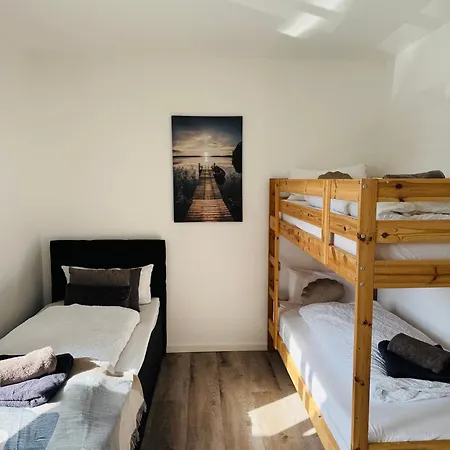 Familientraum 10min Zur Ostsee Und Nach Lübeck Zentrum Mit Parkplatz&balkon